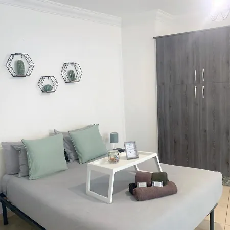 The Cozy Cristianos * Los Cristianos